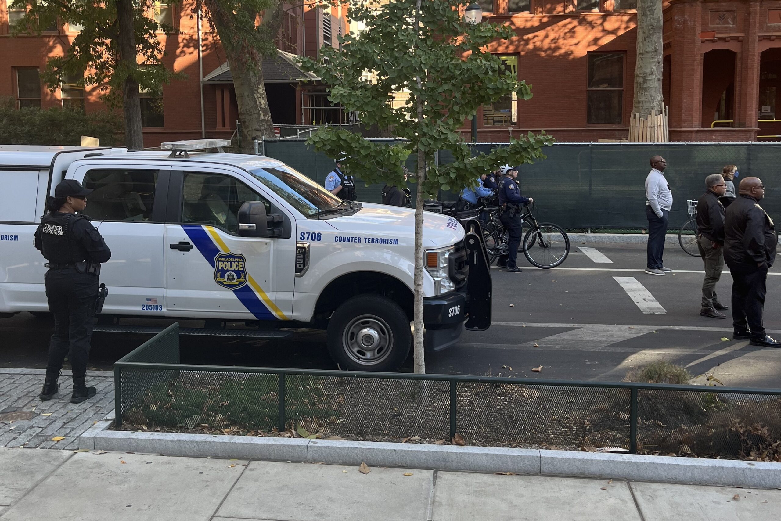 Photo credit: Sarah Mester / Police secure area around Weitzman Hall as protests move down 34th st.